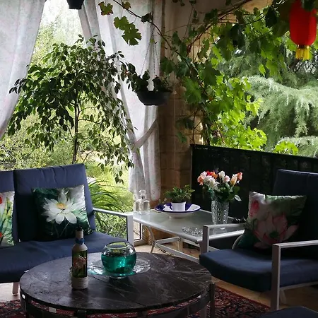 לינה וארוחת בוקר Le Balcon Des Jasses