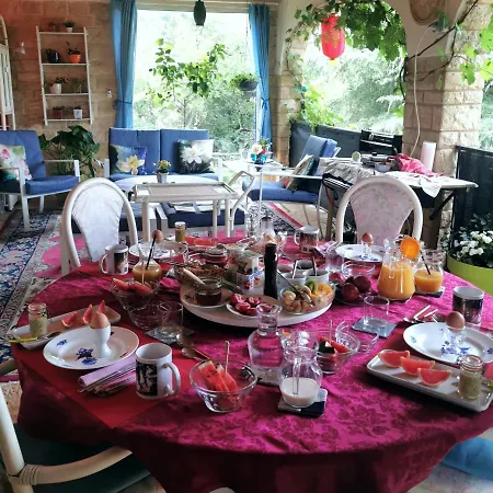 Le Balcon Des Jasses Frühstückspension Espere